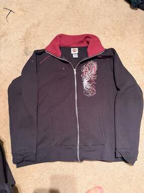 Harley-Davidson Full Zip Fleece Hoodie. Edmonton Alberta Women’s size XXXL (Fits